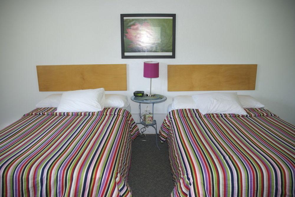 The Easterner Motel Southampton Exterior foto